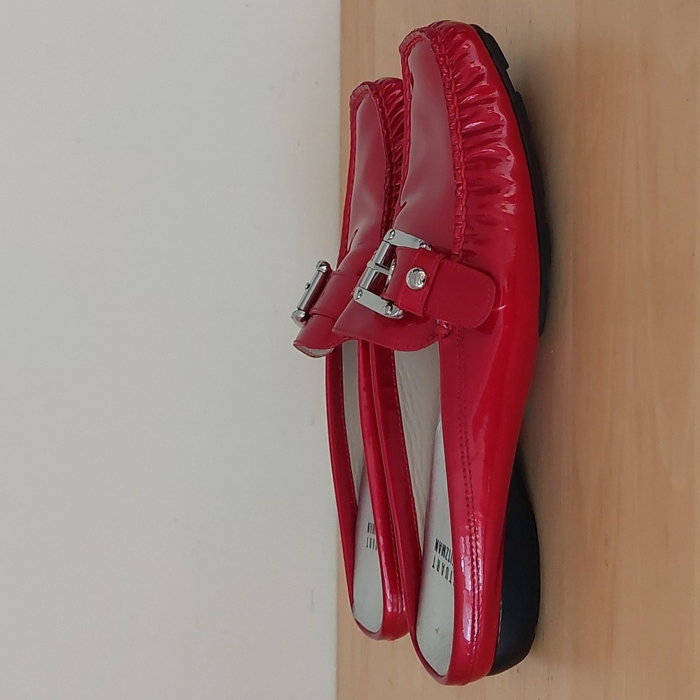 Stuart Weitzman Red Patent Leather Mules - Picture 2 of 15